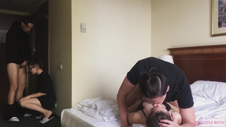 Забыли закрыть дверь и попались на горяченьком