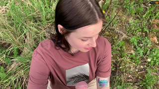 Горячий эксклюзив: профессиональная соблазнительница Оливия Мур в отвязном публичном минете