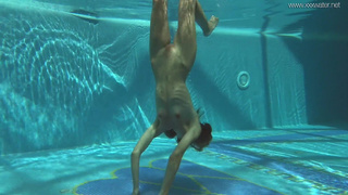 Порно актриса Stefanie Moon