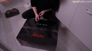 Дрочить нельзя пропустить: курьерша в страстном порно с сюрпризом