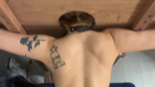 Страстный минет и жесткая ебля в наручниках