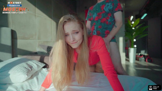 Одинокая и горячая: сосед наполнил спермой до краёв