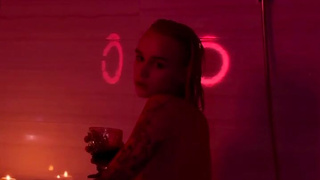 Запрещенный контент: сочные тела и дикие развлечения