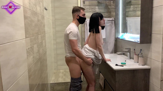 Anny Walker и бойфренд устроили жаркую сессию в ванной