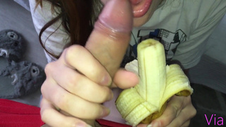 Искусство глубокого минета: от фруктов до настоящего члена