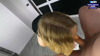 Горячая мачеха завелась с пары ласковых слов