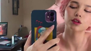 Горячее видео с Lil Karina – сняли на телефон, а получился огонь